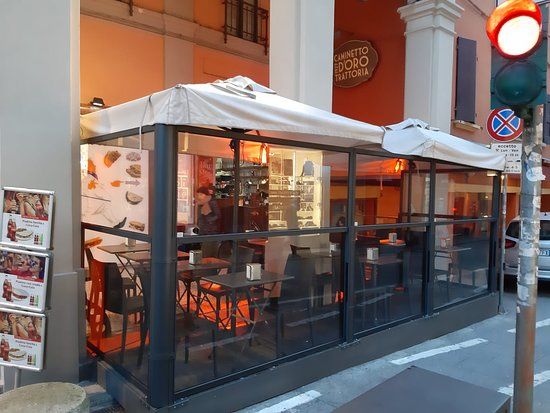 La Piadineria Wine bar